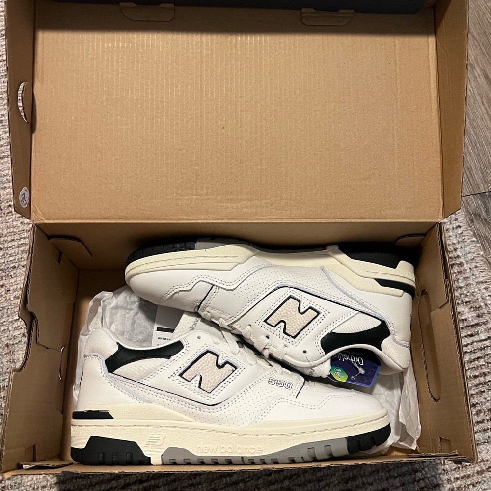 New Balance 550 Cream Black